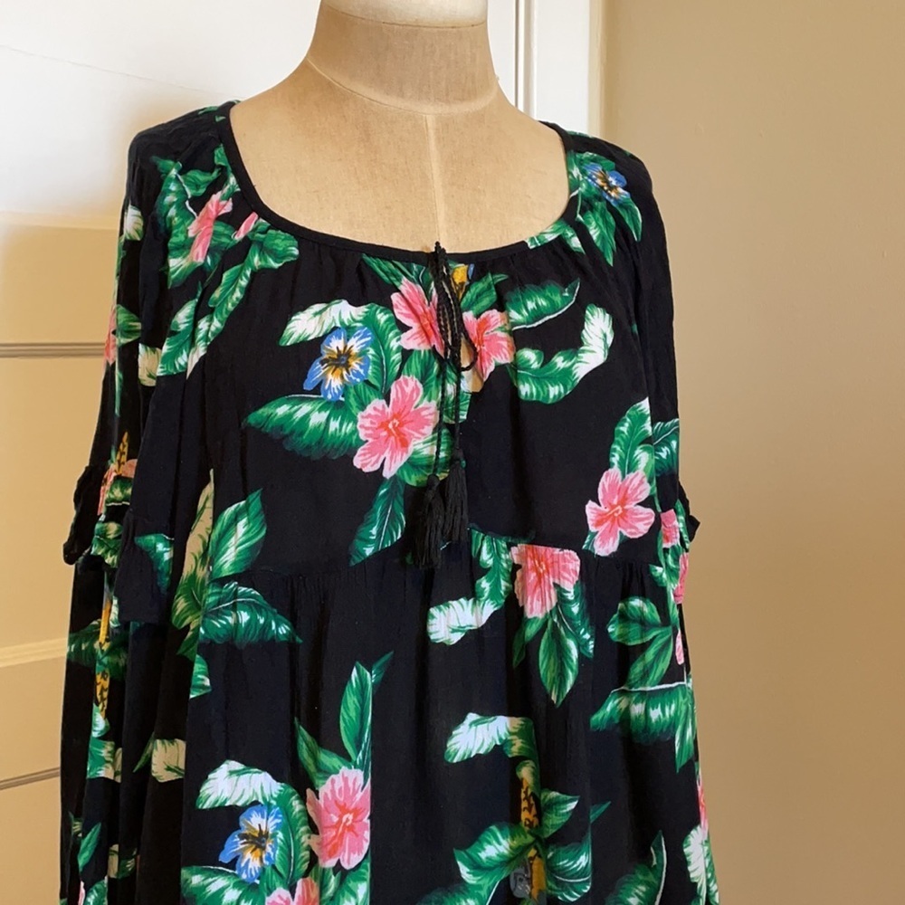 Old Navy Womens XL Black Tropical Floral Tassel Tie Ruffle Babydoll Blouse Top - Picture 4 of 10